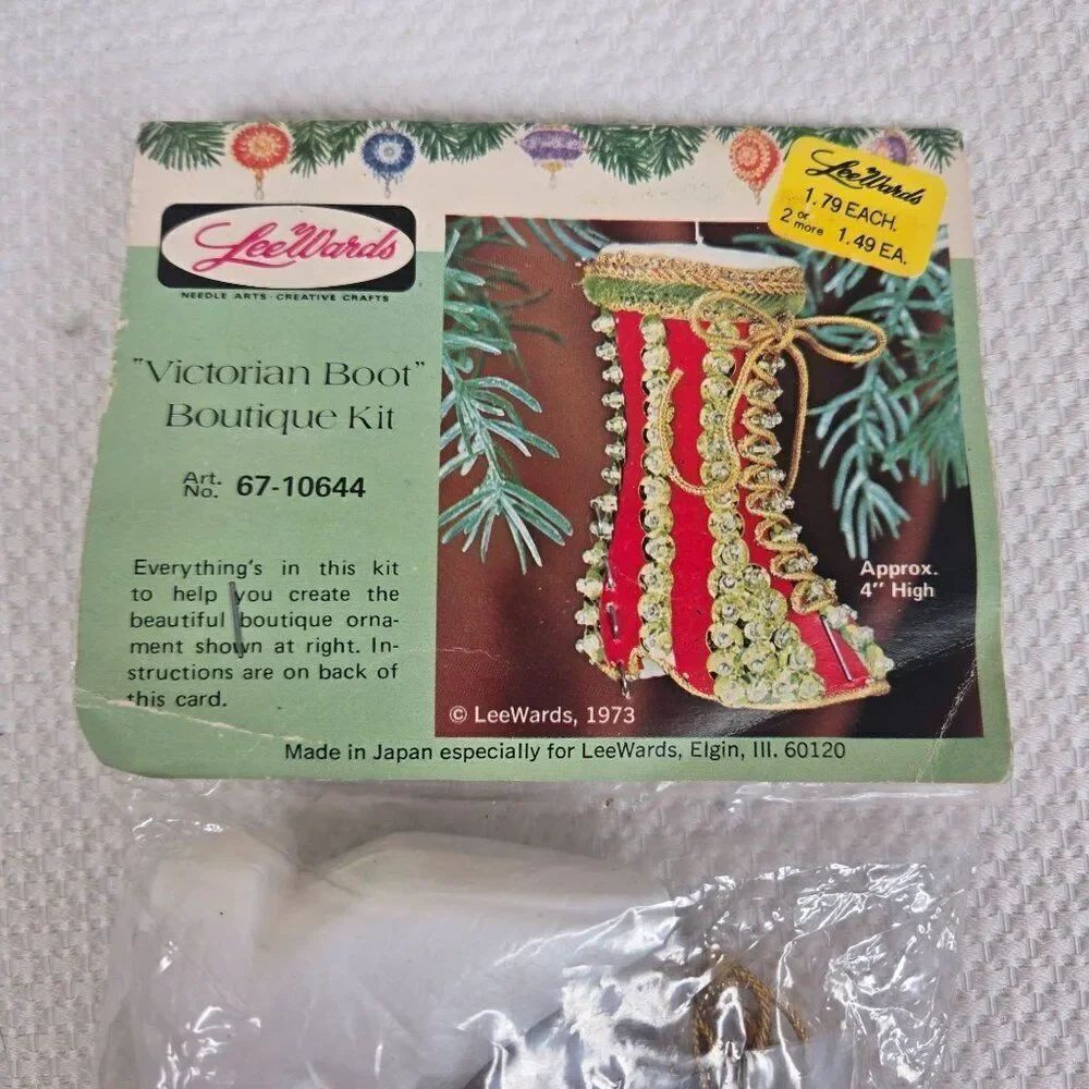 Vintage LeeWards Victorian Boot Boutique Kit 1973 DIY Christmas Ornament Craft